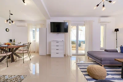 Villa Miholašcica 1 on Island Cres by Villas...