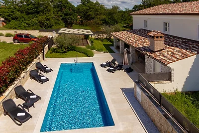 Villa Lori by Villas Guide