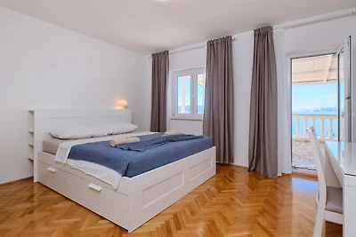 Apartment Mediera sea view 1 by Villas Guide