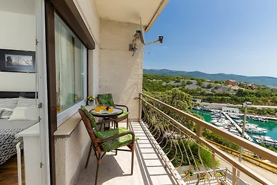 Apartman Vesna beachfront by Villas Guide