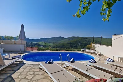 Villa SMOQUIZZA by Villas Guide