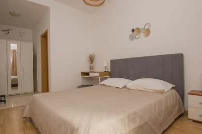 Apartman Šime Podaca-Makarska by Villas Guide