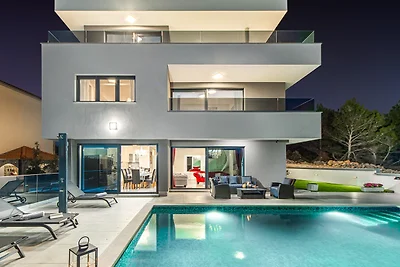 Villa Shaula by Villas Guide