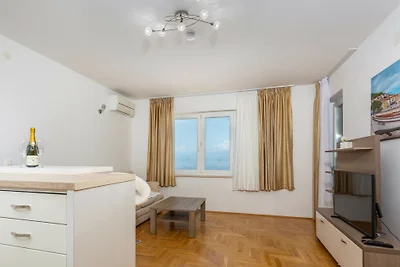 Apartman Zora 1 by Villas Guide
