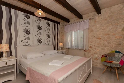 Villa Toni - Makarska by Villas Guide
