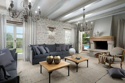 Villa Elena by Villas Guide