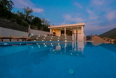 Villa Rusula -Makarska by Villas Guide