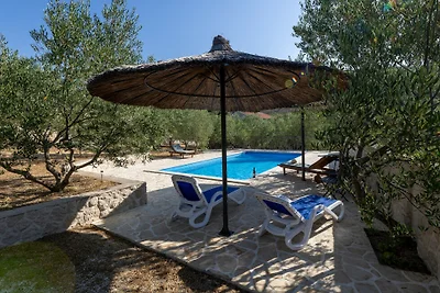 Country house Maslina by Villas Guide