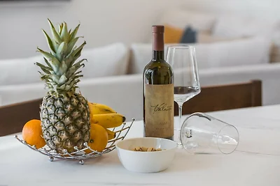 Luxury Villa Bay Porto Bus by Villas Guide