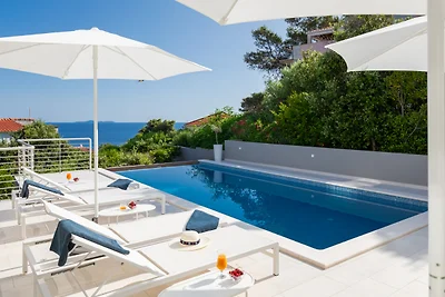 VILLA MON AMOUR by Villas Guide