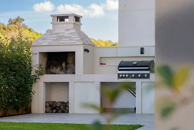 Apartment Megi by Villas Guide