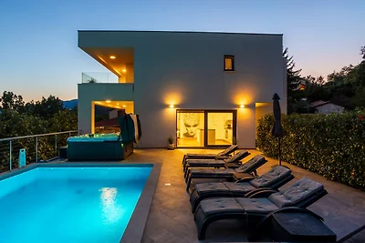 Villa Angello pool&pet friendly by Villas...