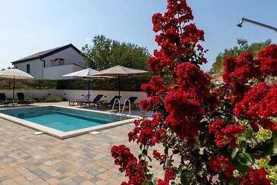 Villa Olea by Villas Guide