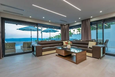 Villa Sun View by Villas Guide