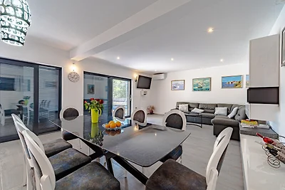 Villa Angela by Villas Guide