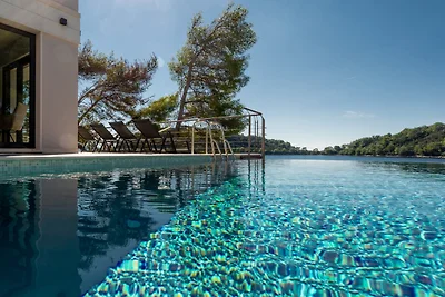 Villa Lipovac by Villas Guide