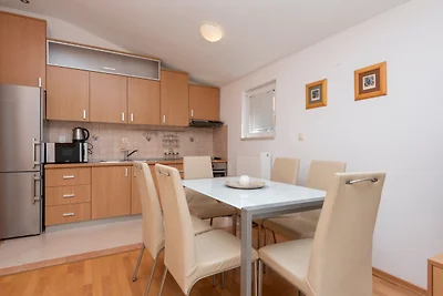 Apartman Fortuna pool-Makarska by Villas...