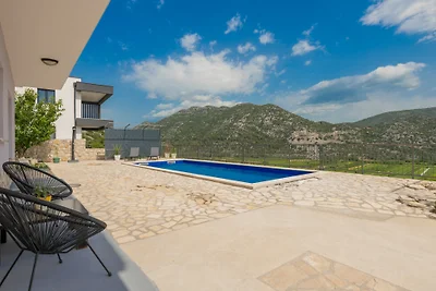 Villa Vega - Makarska by Villas Guide