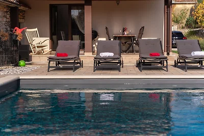 Beautiful Villa Casa Noemi with pool in Porec