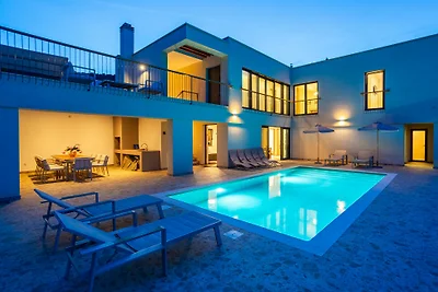 Vila il Giardino Segreto with pool by Villas...