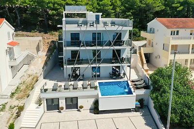 Apartman Mia 2 - Omiš by Villas Guide