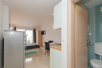 Studio Apartman Erstic 6 - Baška Voda by Vill...