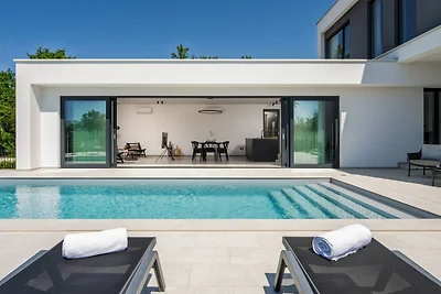 Villa Karbula by Villas Guide