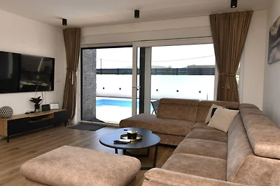 Villa Kristina - Makarska by Villas Guide