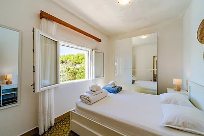 Waterfront House Arnet by Villas Guide