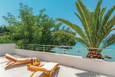 Villa Estera by Villas Guide