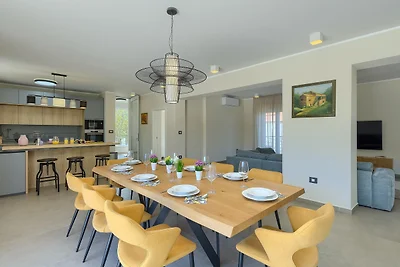 Villa Maruge by Villas Guide