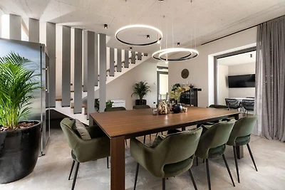 Villa Lipa Tree by Villas Guide
