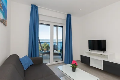 Apartman Mia 4 - Omiš by Villas Guide