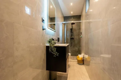 Villa Ivona Oslje by Villas Guide