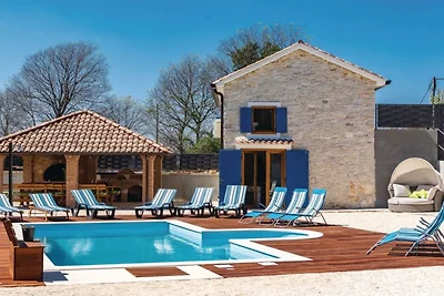 Lukini dvori by Villas Guide