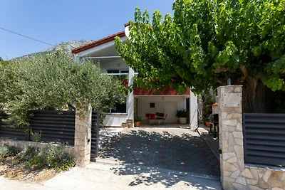 Villa Tina Desne by Villas Guide