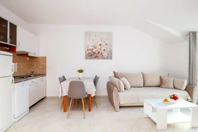 Apartment Azzurro 2 by Villas Guide