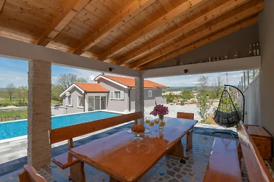 Villa Klarita - Makarska by Villas Guide