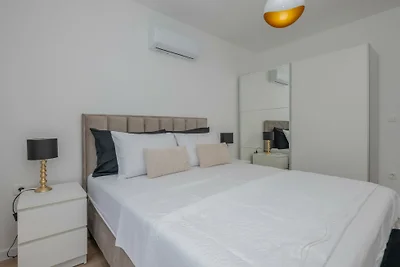 Villa Kristina - Makarska by Villas Guide
