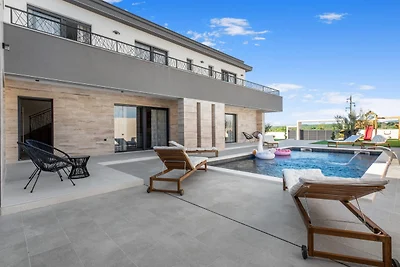 Villa Jollie by Villas Guide