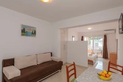 Studio Apartman Erstic 2 - Baška Voda by Vill...