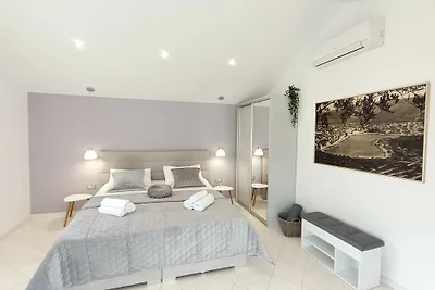 Villa Bradat by Villas Guide