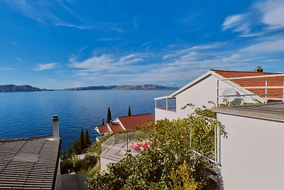 Apartment Mediera sea view 1 by Villas Guide