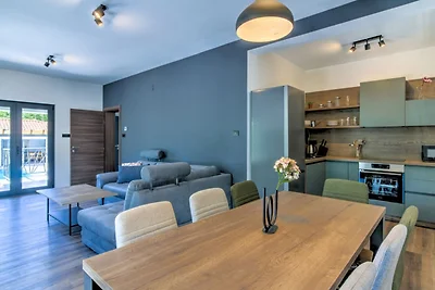 Casa Verde with pool&whirpool by Villas Guide