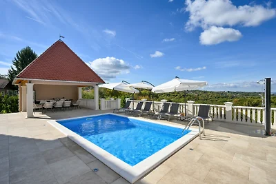 Dvori Perdedaj by Villas Guide