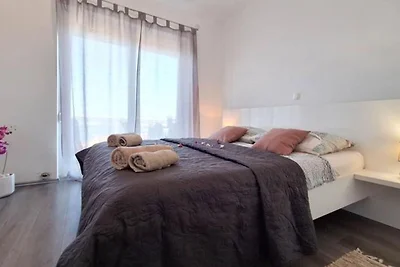 Melone Apartman 2 Dramalj by Villas Guide