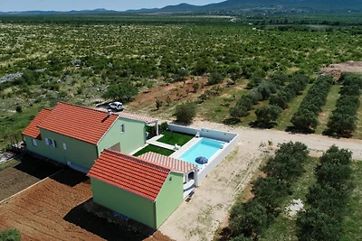 Green Escape Holiday House by Villas Guide