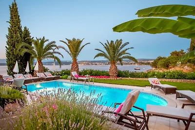 Villa Palace Clara Apartment 3 island Krk by...