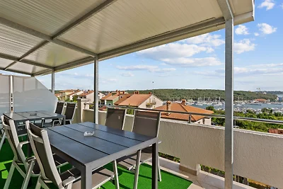 Apartment Petrinic-Sea View & Pool by Villas...