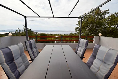 Apartment Paola 2 by Villas Guide